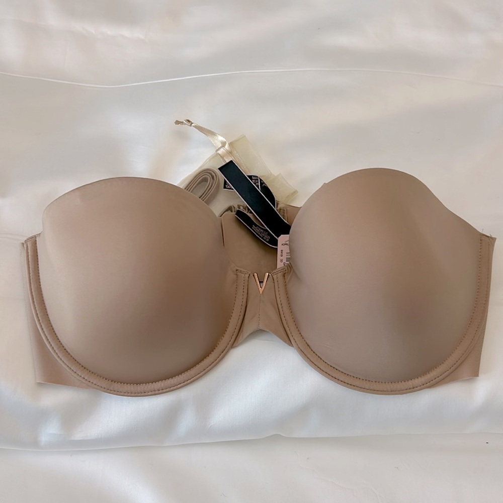 NWT Victoria’s Secret strapless bra. Size 36C. All tags attached.Strap too. Nude